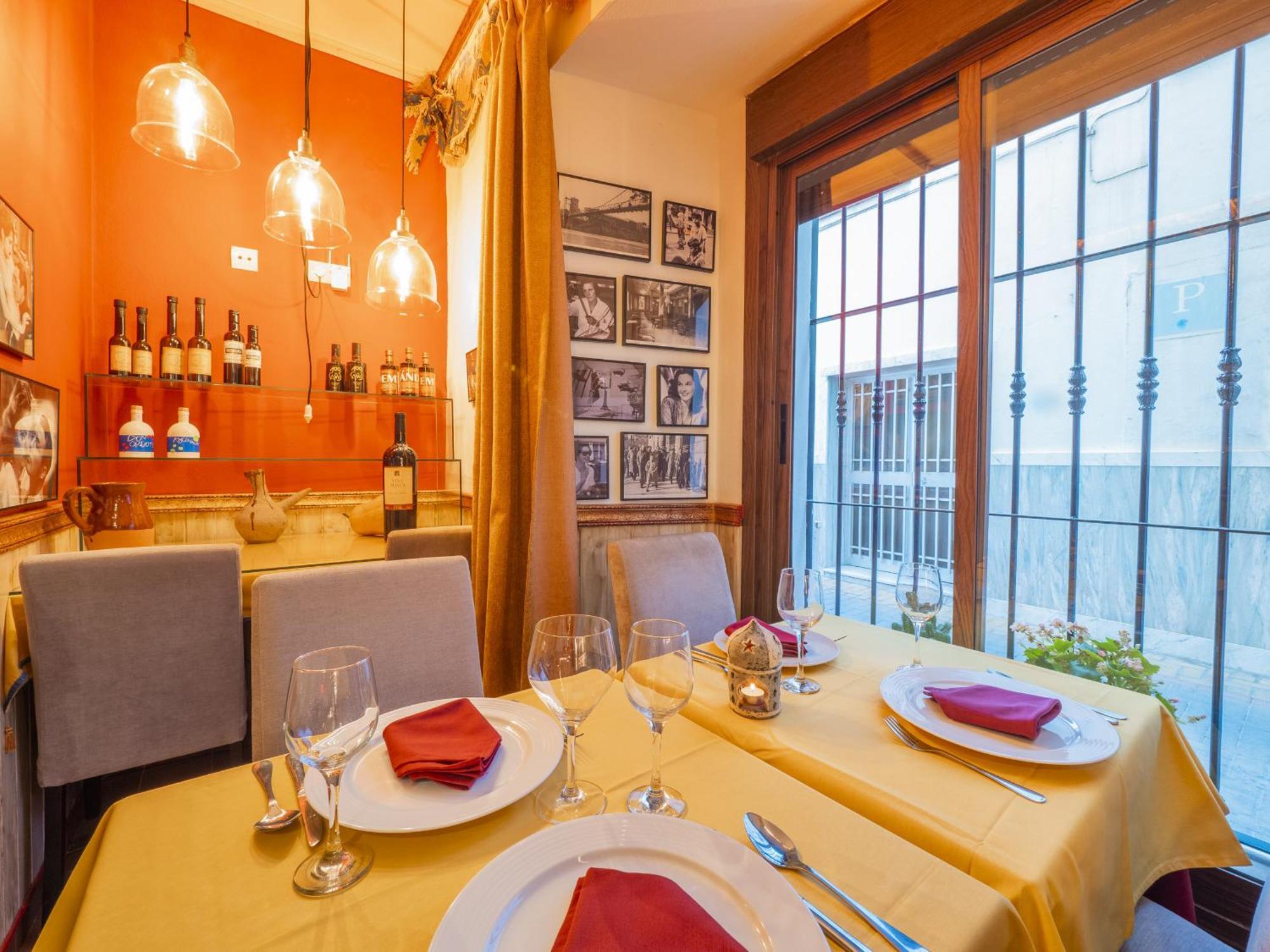 Cubo'S Hostal La Plaza Room 102 With Breakfast Tolox Exterior foto